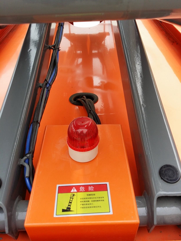 升降貨梯 升降貨梯請選擇濟南天創(chuàng)